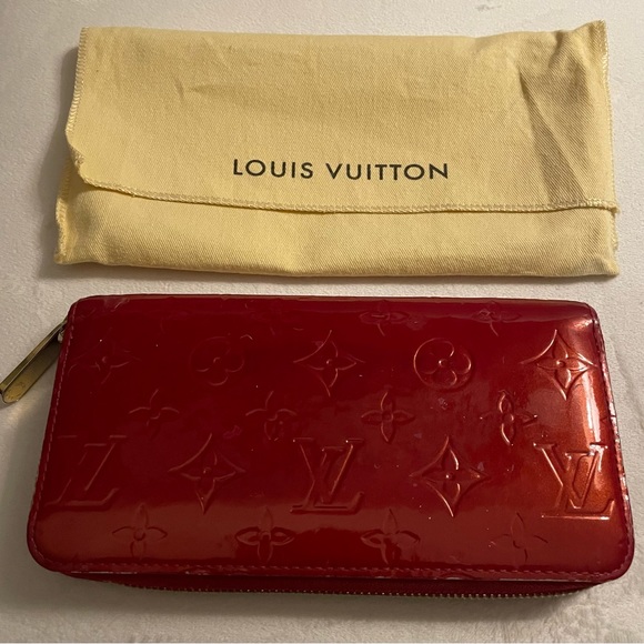 Authentic Louis Vuitton Long Zippi Vernis Monogram Wallet Red Color - Picture 2 of 16